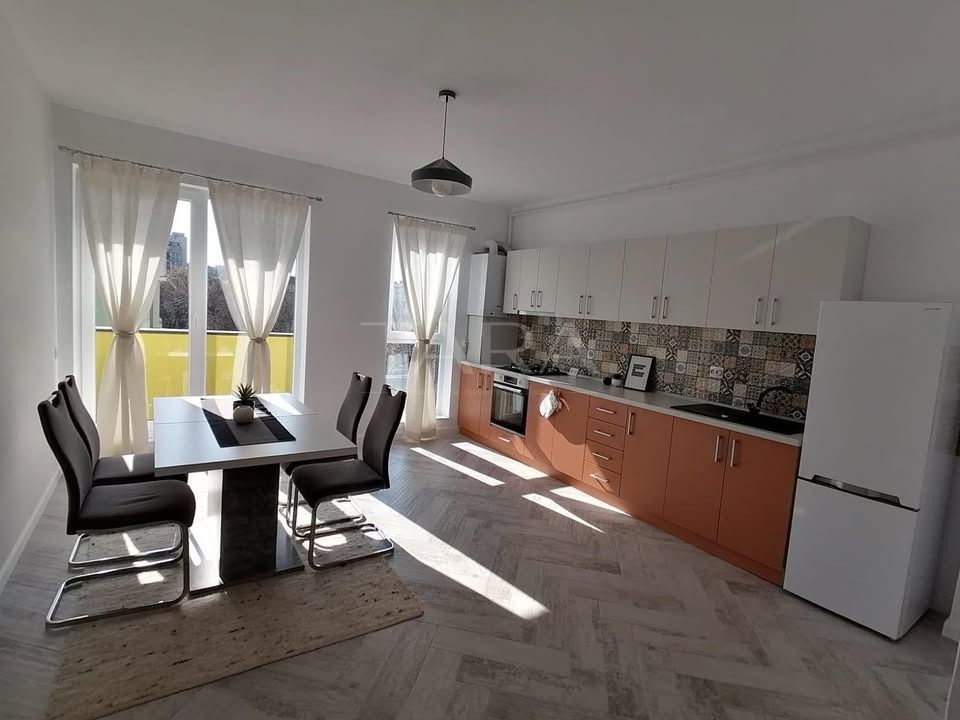Apartament 3 camere cu parcar. Semicentral. Imobil Nou. - Poză 1