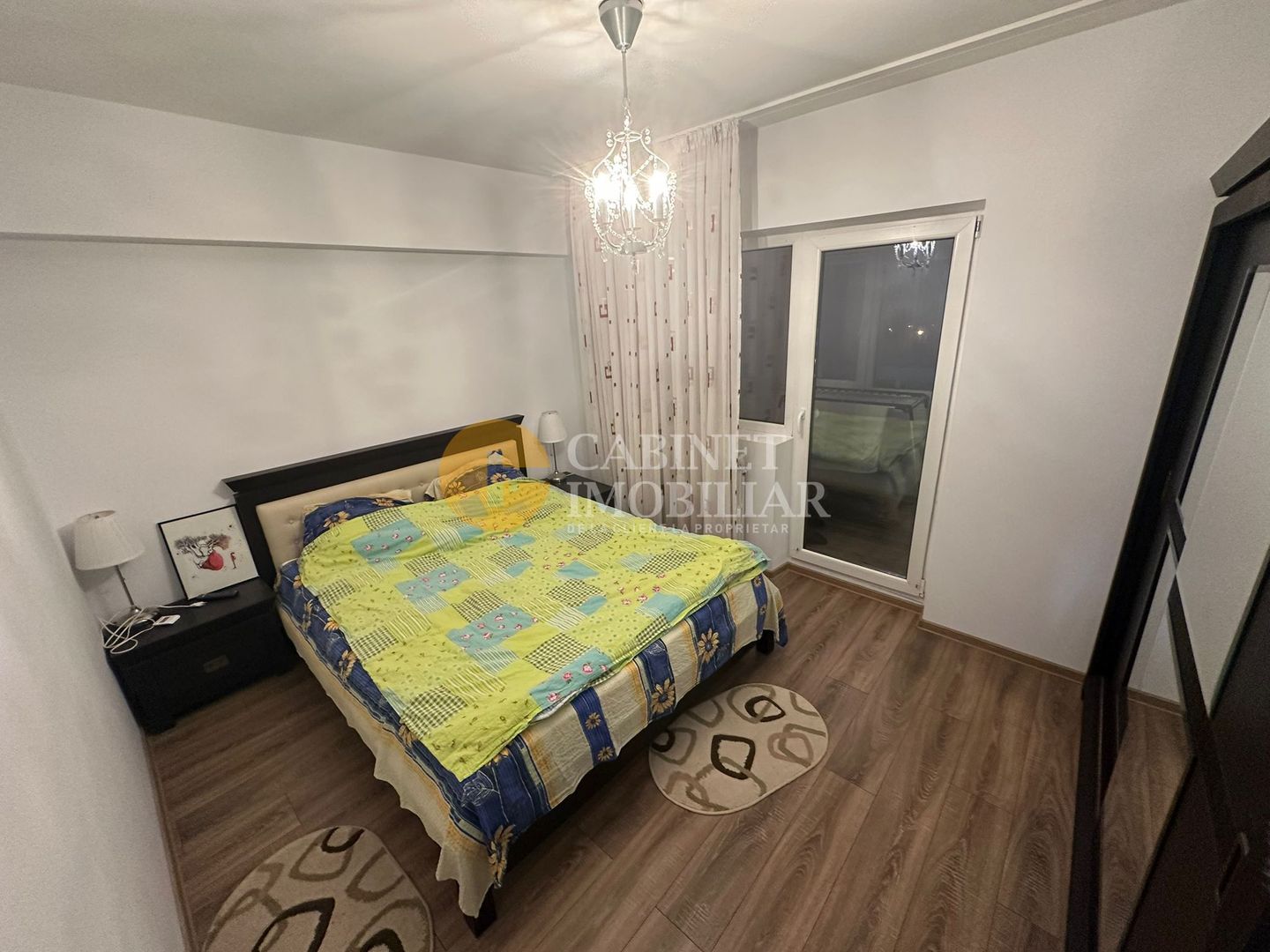 GARĂ - ARCU - 3 CAMERE DECOMANDAT - ETAJ INTERMEDIAR - Poză 2