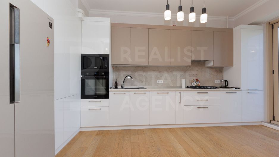 Chirie, apartament, 3 camere, bd. Ştefan cel Mare şi Sfînt, Centru - Poză 4