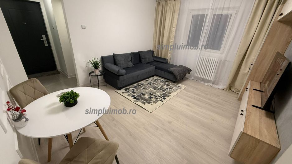 VANDUT! 2 Camere Modern etaj 1/4 cu Loc de parcare - Poză 2