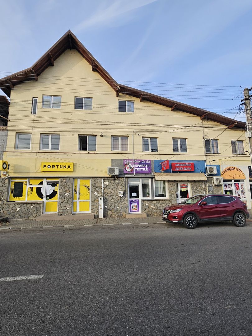 Spatiu comercial/camere cazare - 7 camere 135 mp Baicoi Prahova! - Poză 22