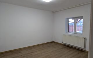 Spatiu de birouri de 70mp, curte proprie 450mp, parcare, Someseni - Poză 3