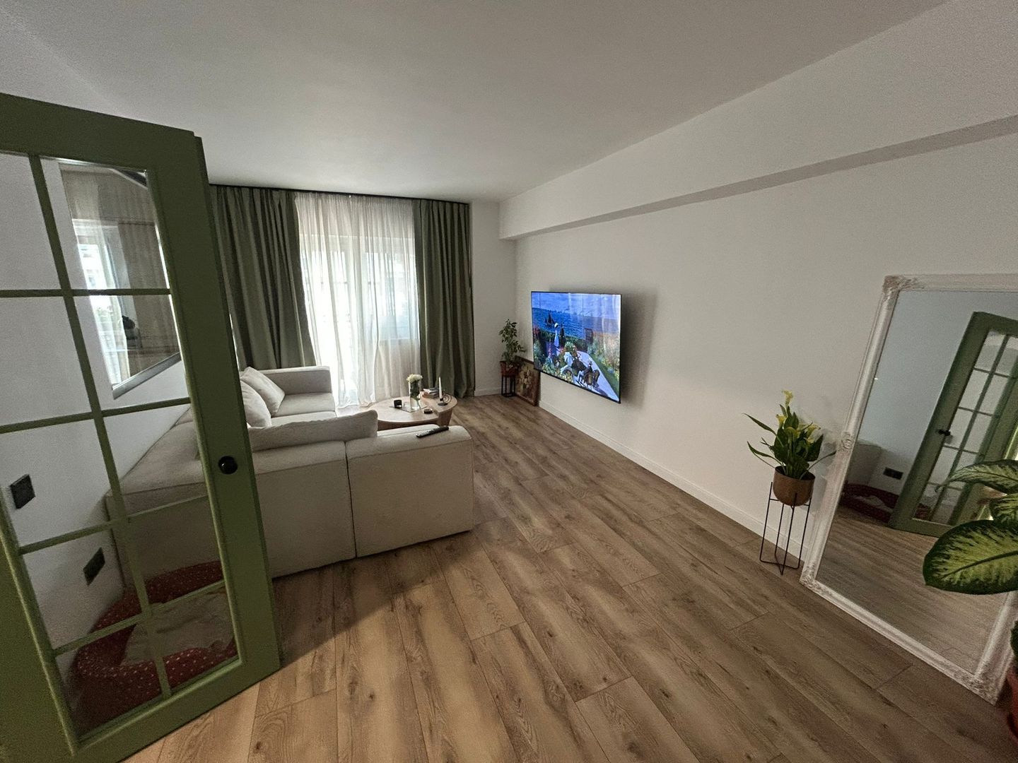 Apartament 3 camere, etaj 5 - zona Cetate - Poză 2