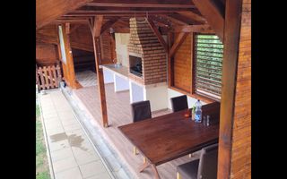 Casă Livezeni 815 mp teren, casa primitoare ,la doar 5 minute de oraș. - Poză 6