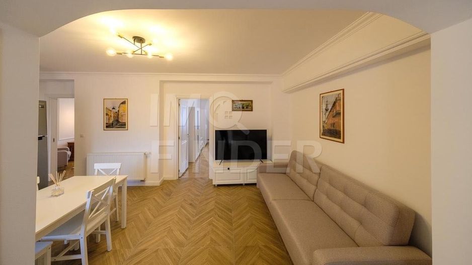 Prima inchiriere - Apartament 3 camere 80 mp zona Centrala - Poză 6
