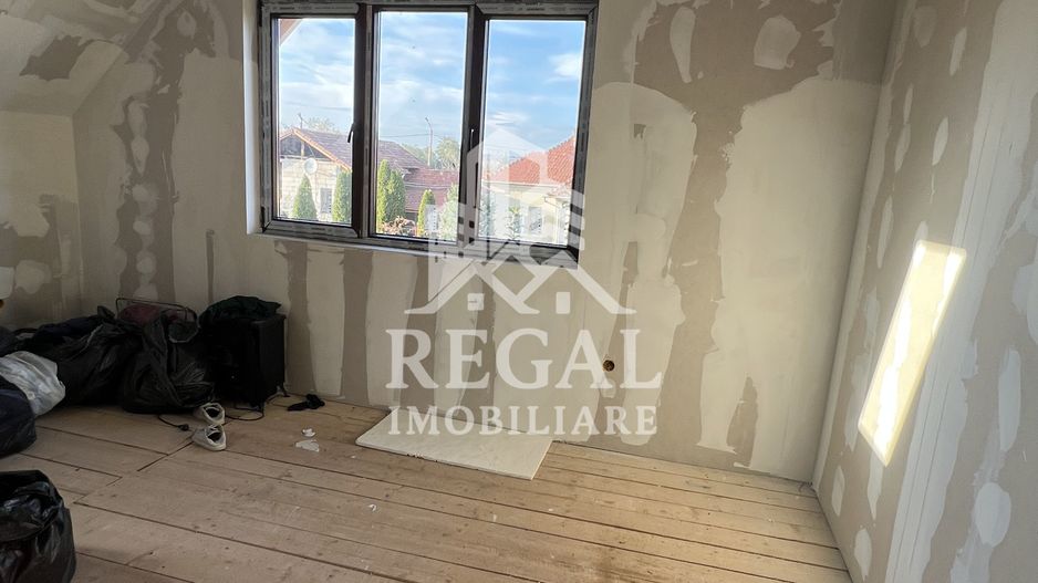Casă spațioasă de vânzare în Ruși – pentru locuință sau investitie - Poză 10