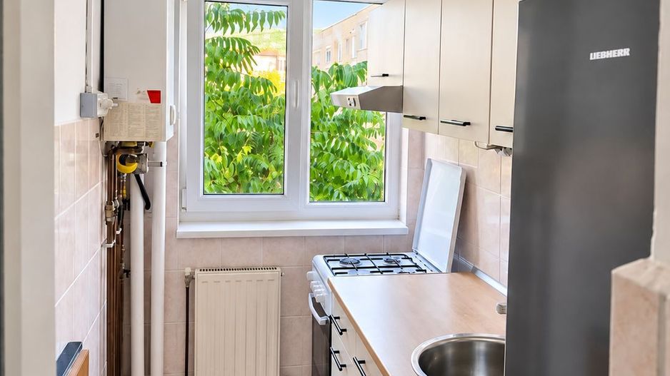 Spitalul Județean | 2 Camere | Centrală Proprie | Etaj Intermediar - Poză 1