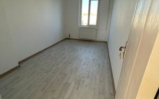 Apartament 2 camere, decomandat, langa Facultatea de Medicina - Poză 3
