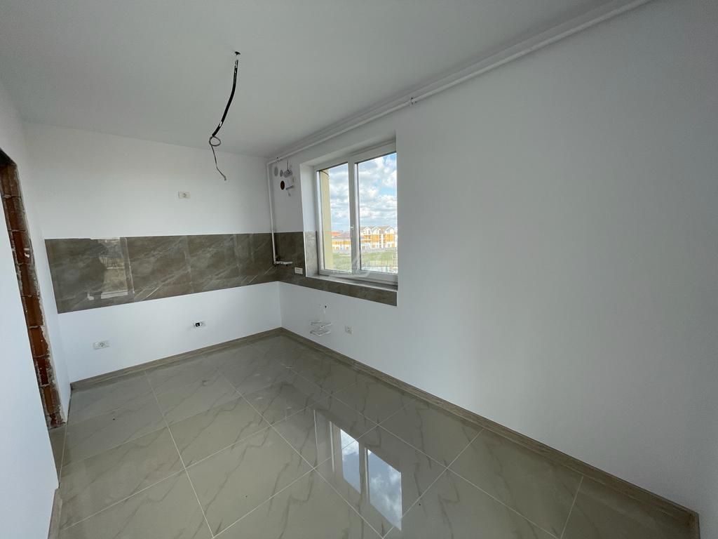 Terasa 45 mp. Decomandat. Parcare. - Poză 3