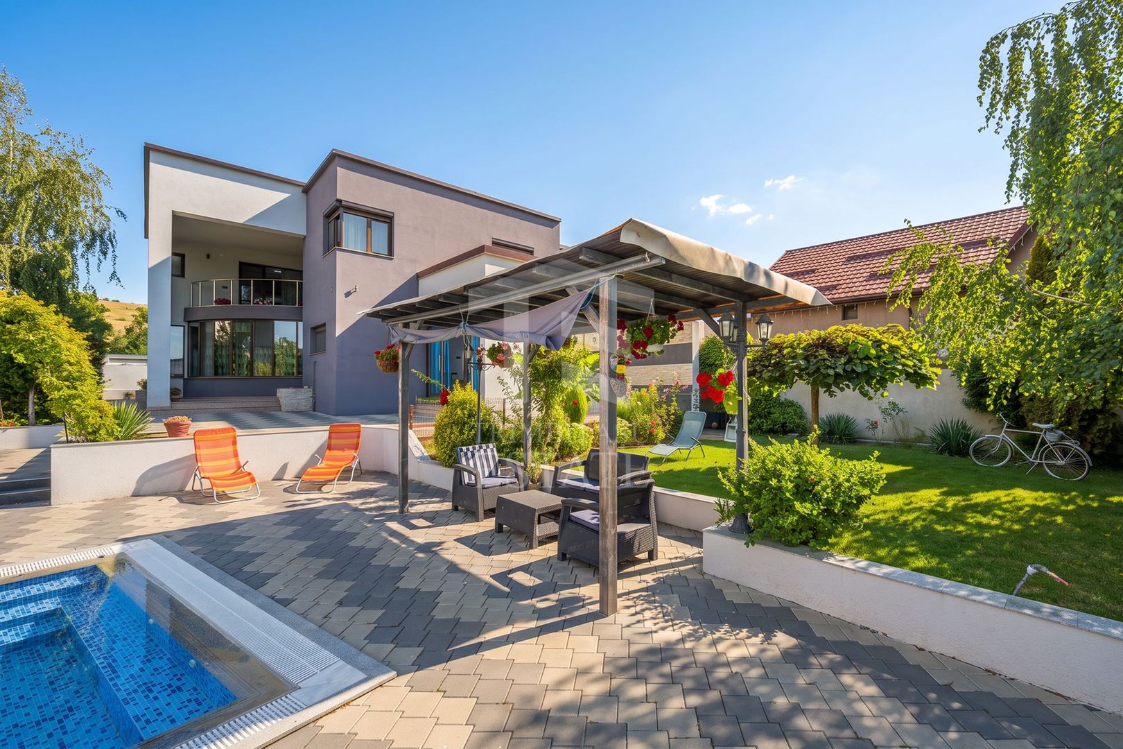 Vilă 342 mp cu piscină și 800 mp teren / 4 dormitoare / Pleașa - Poză 57
