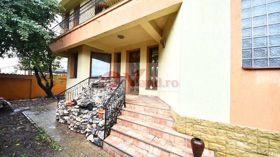 Vila spatioasa, pretabil pentru locuit/clinica, zona Micro 17 – Galati - Poză 32