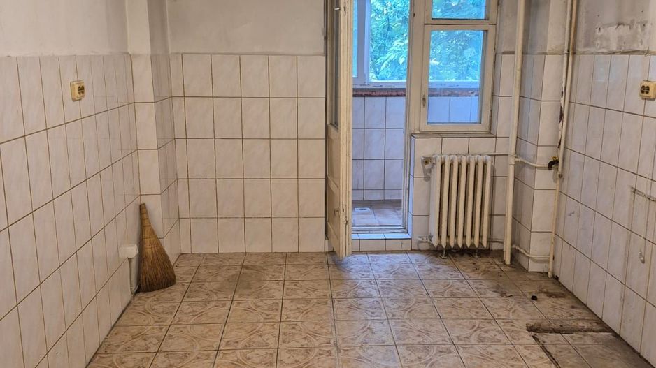 Militari-Pacii, Zona Turbomecanica, vanzare 3 camere etaj 1 - Poză 1