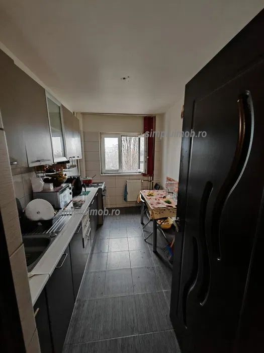 Decomandat spatios 2 camere Basarabia - Poză 6