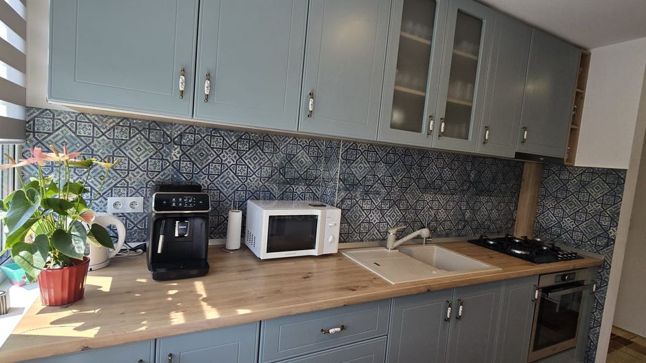 Vand apartament cu 2 camere in Cornisa, et. intermediar, lift nou - Poză 8