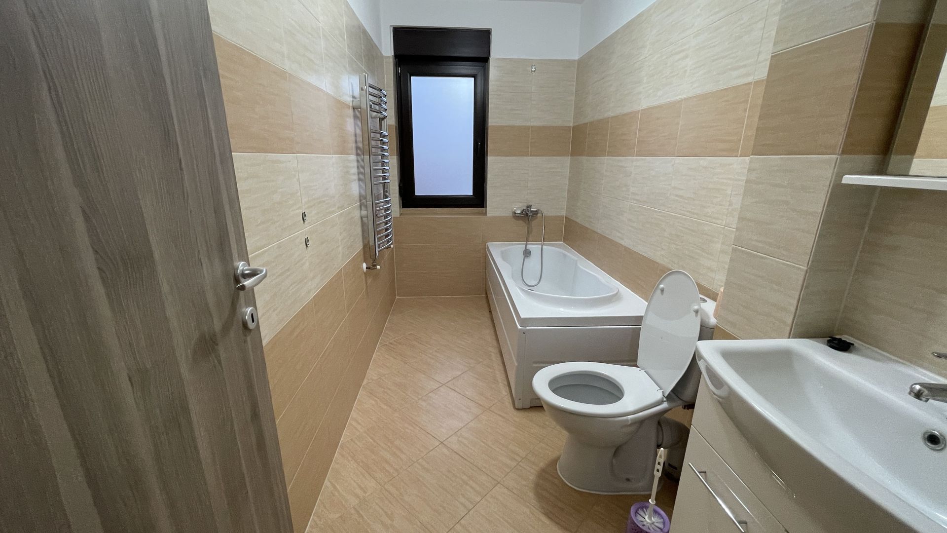 Casa moderna P+1E,spatioasa,teren 700 mp in Sacalaz - Poză 22