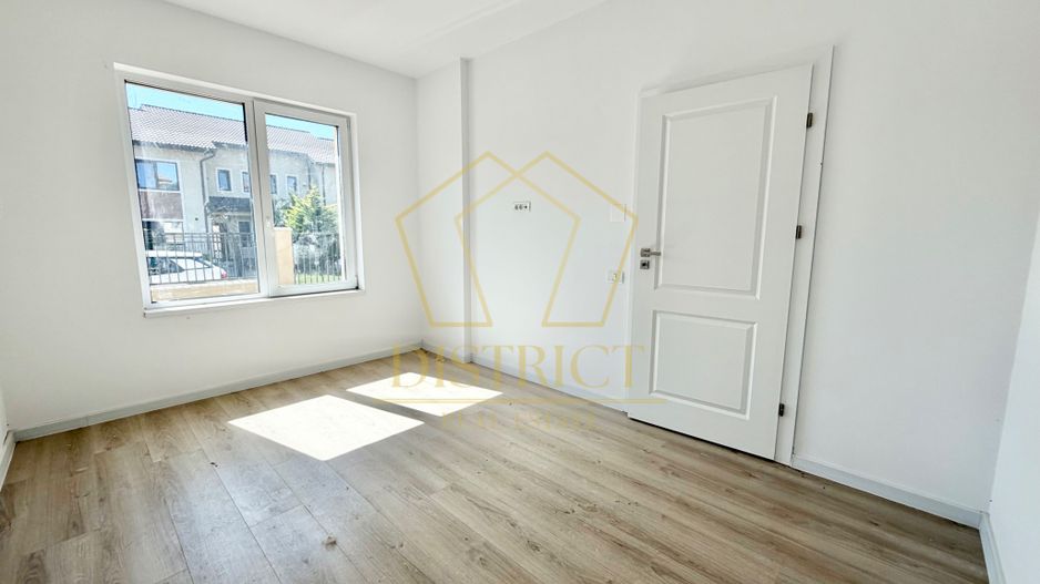 Duplex cu 5 camere si 2 bai, 470 mp teren si 115 mp utili in Ghiroda. - Poză 9