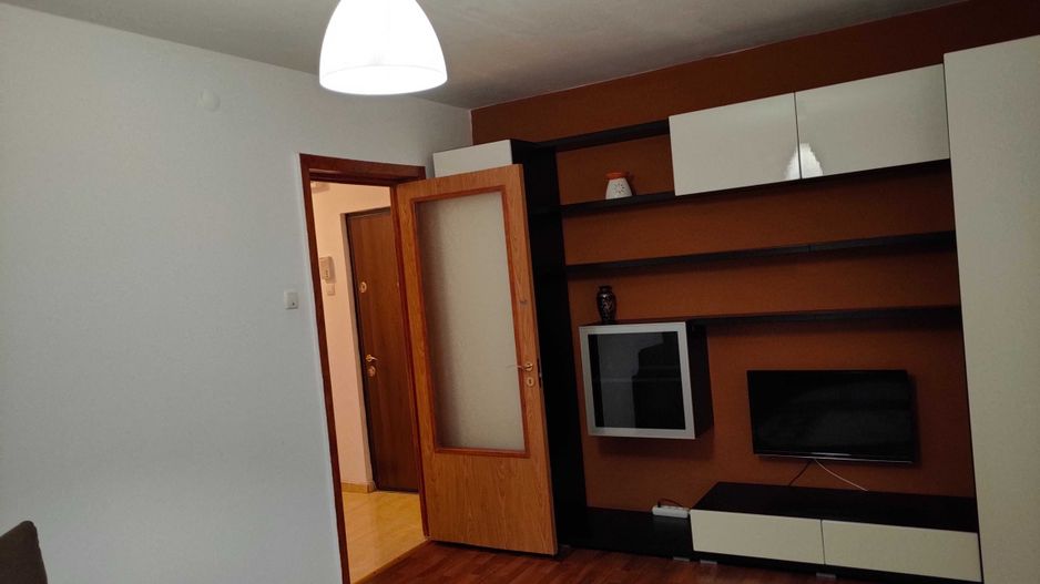Apartament 2 camere de închiriat Piața Sudului - Poză 2