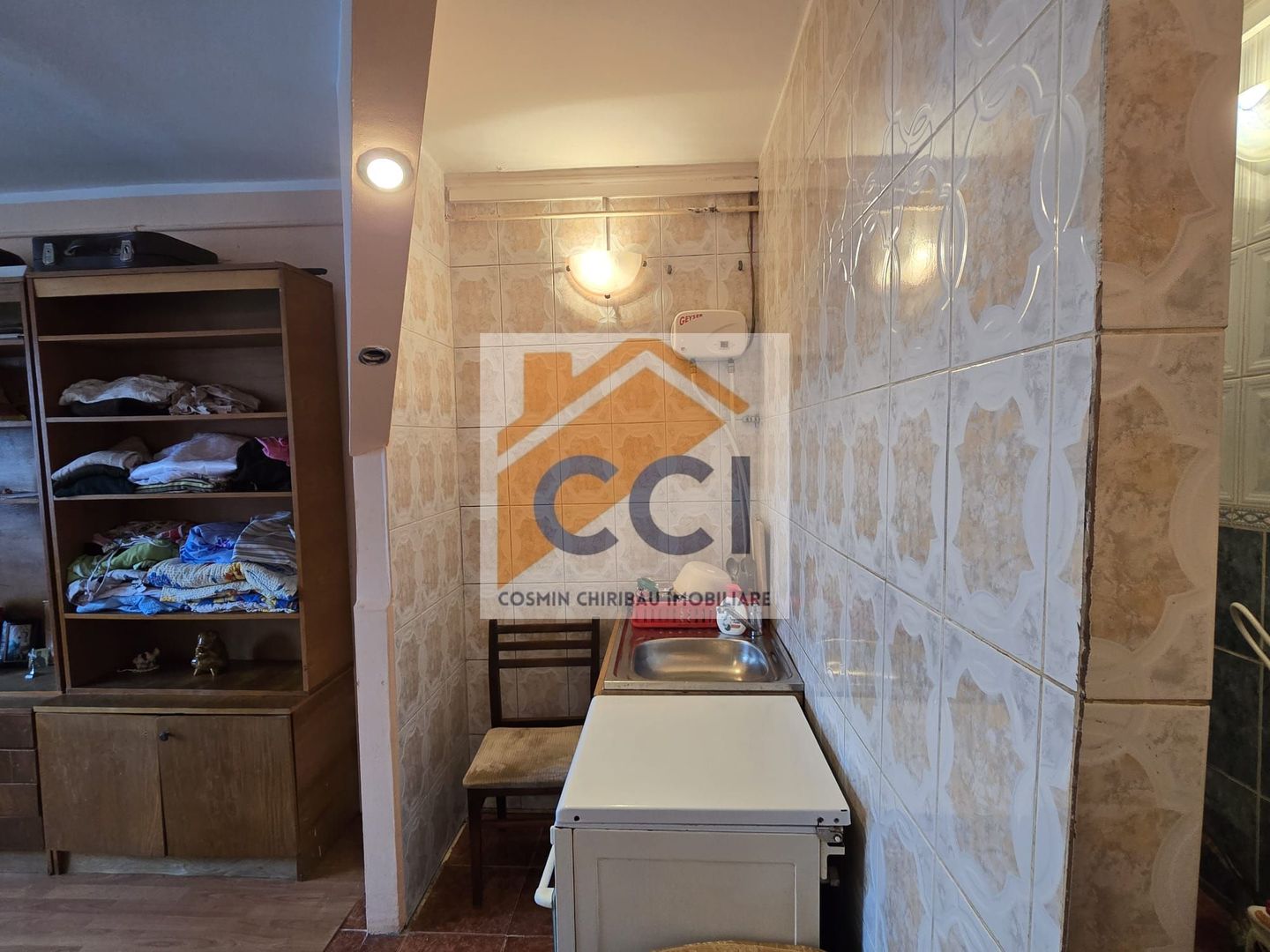 De vânzare garsonieră de buget Strada Condorilor, (uzina Aerostar). - Poză 8