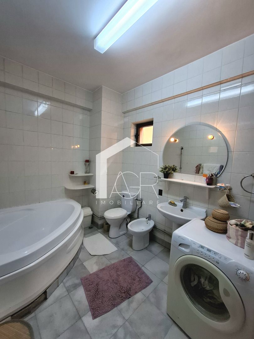 Apartament cu 4 camere, decomandat, zona Democratiei - Poză 12