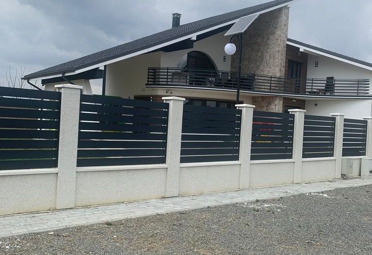 BRASADAS vinde vila moderna cu teren generos in Satu Mare. - Poză 2