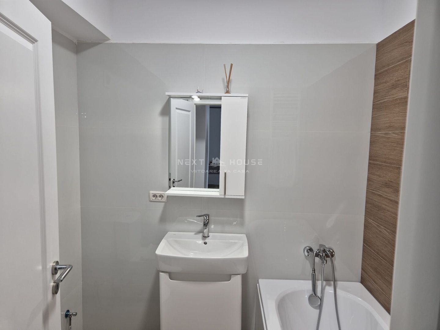 Apartament Parcul Carol ( Liberty Mall ) - la 2 km de Unirii - Poză 10
