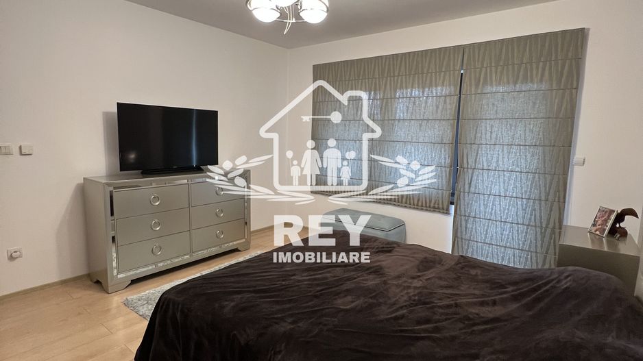 Casă de tip triplex la vânzare 6 camere /Șelimbăr /Secția 1 de Poliție - Poză 27