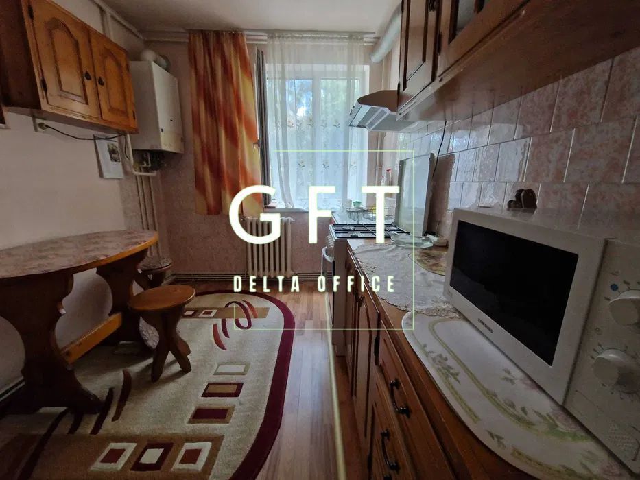 Apartament 3 camere decomandat - Poză 2