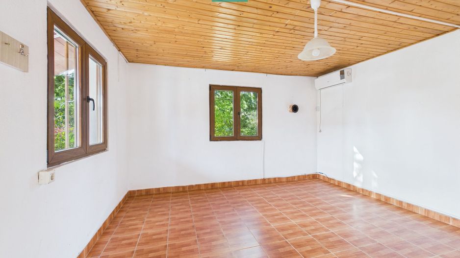 Casă cu o cameră, teren 350 mp în Subcetate - Poză 7