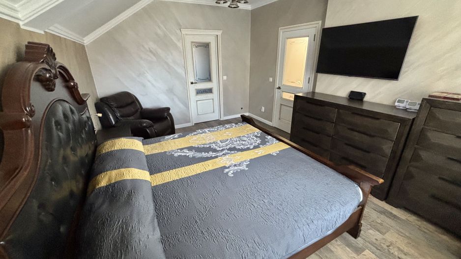 Casa INDIVIDUALA 6 camere, curte superba - zona Brana, Selimbar - Poză 38