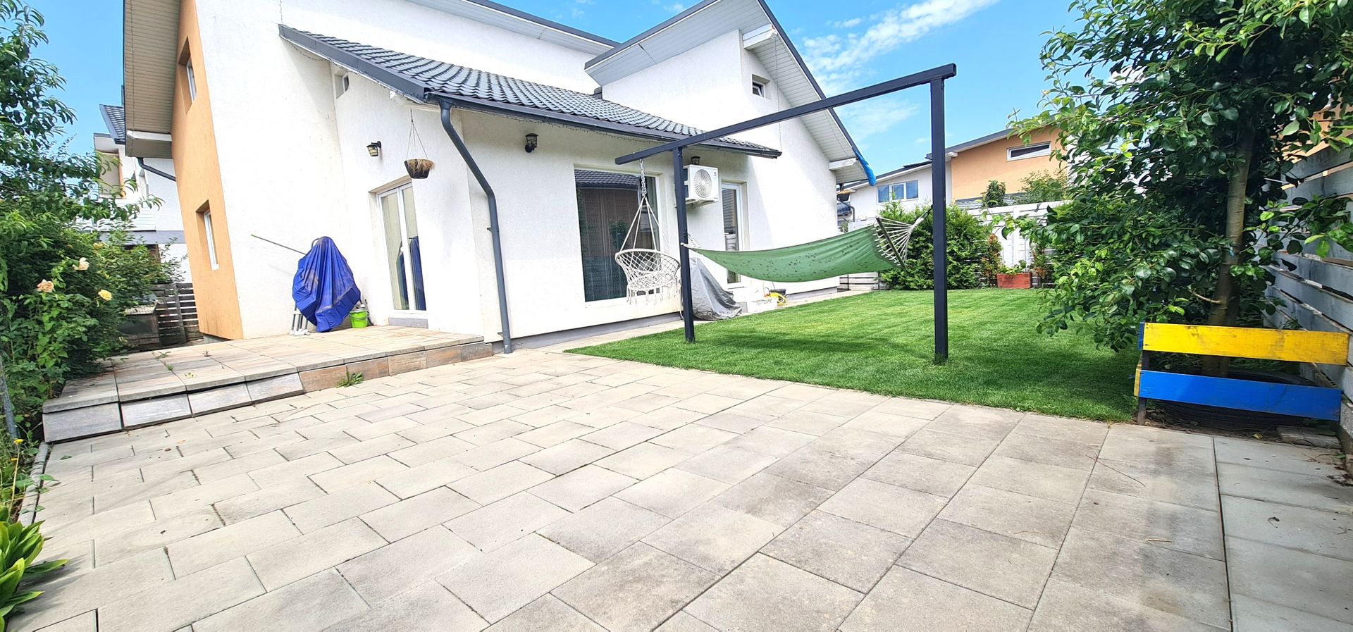 Casa semimobilata semiutilata modern cartier Izvor Tarlungeni Brasov - Poză 17