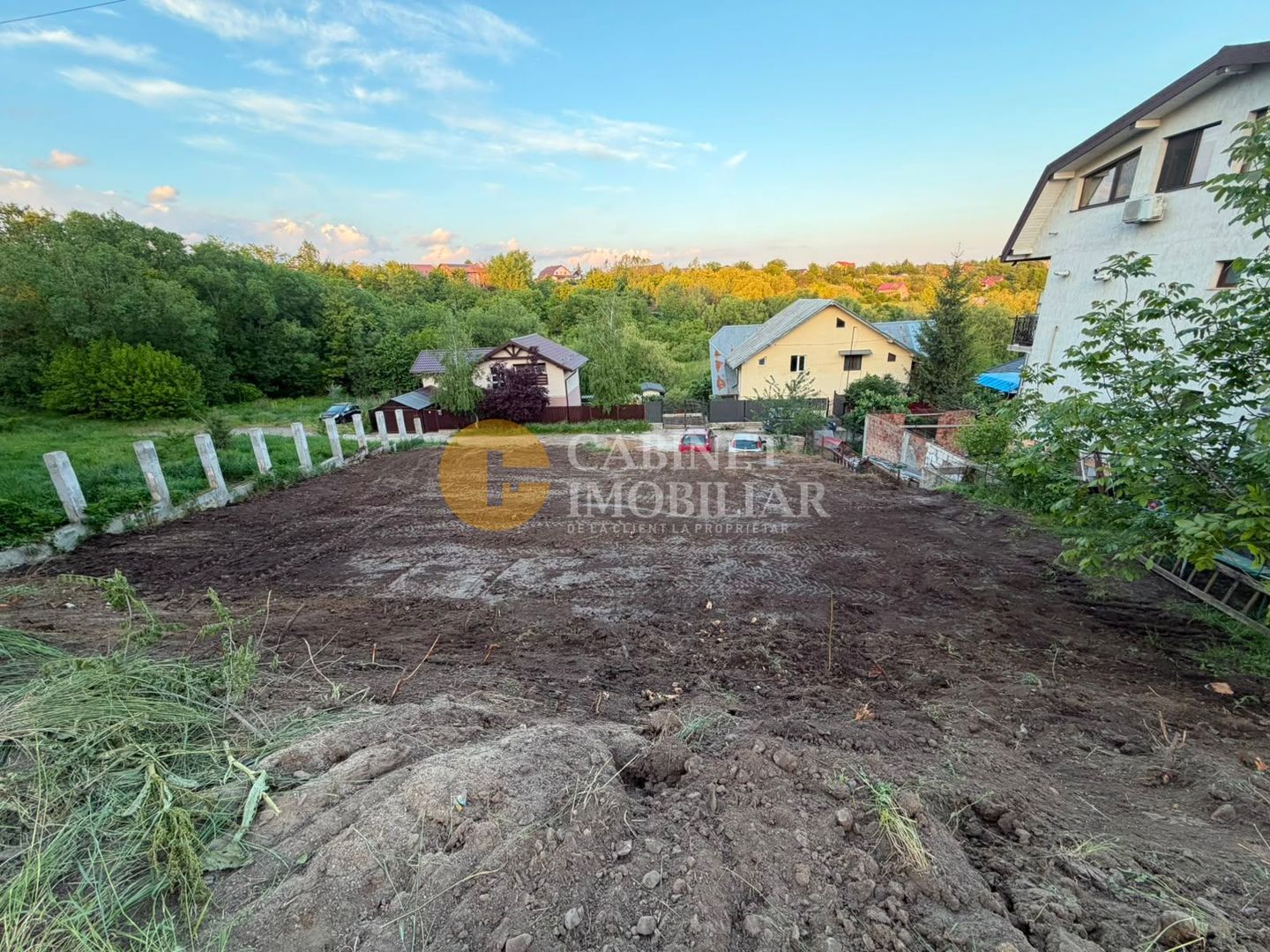 TEREN INTRAVILAN 500 MP REDIU - Pozitie excelentă - 49.000 Euro - Poză 8