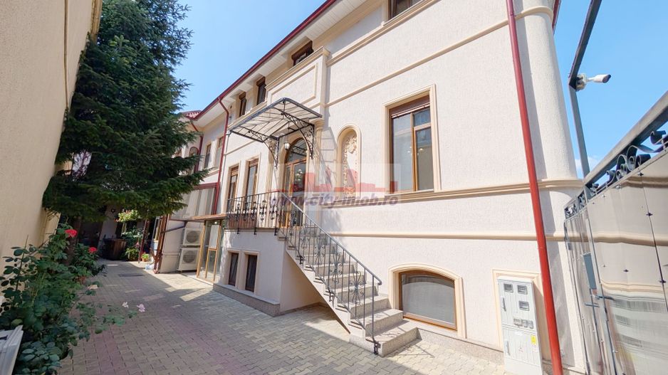 Inchiriere casa 5 camere,  Piața Victoriei,  Renovata 2025 - Poză 1