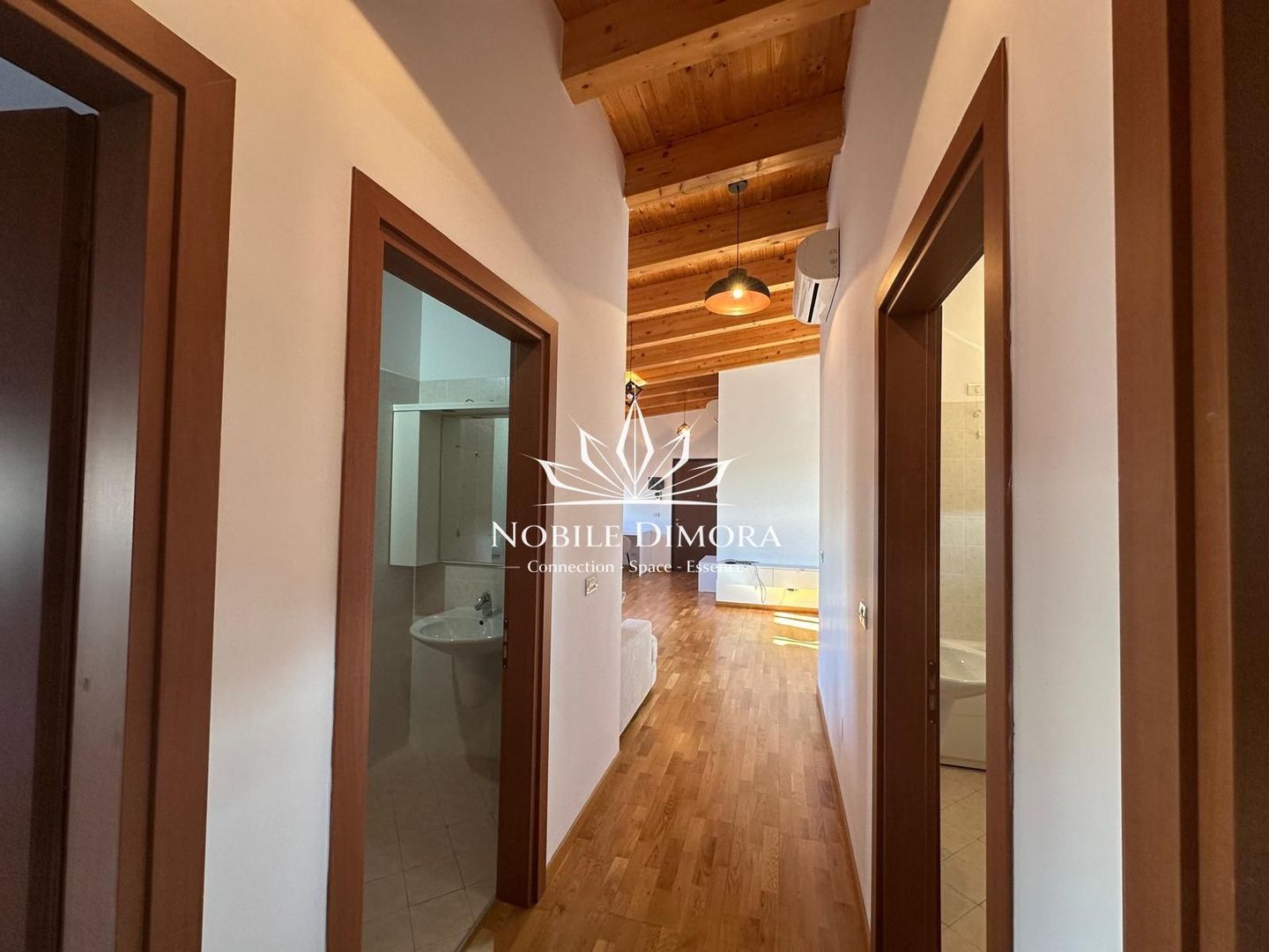 Penthouse deosebit de 120 mp si parcare privata - petfriendly in Torontalului - Poză 12