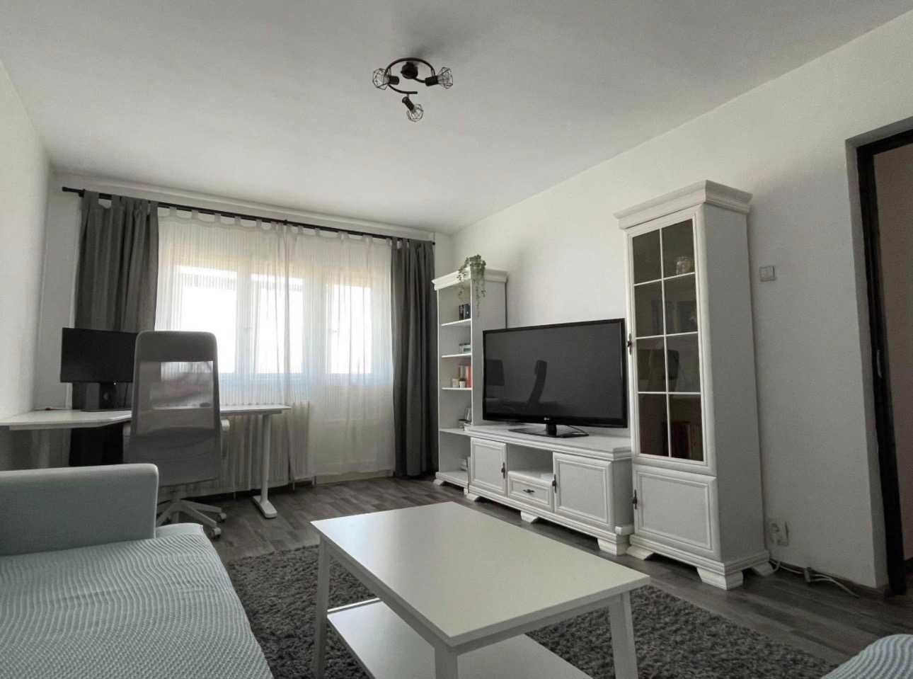 Inchiriez apartament 3 camere zona Piata Gorjului - Poză 1