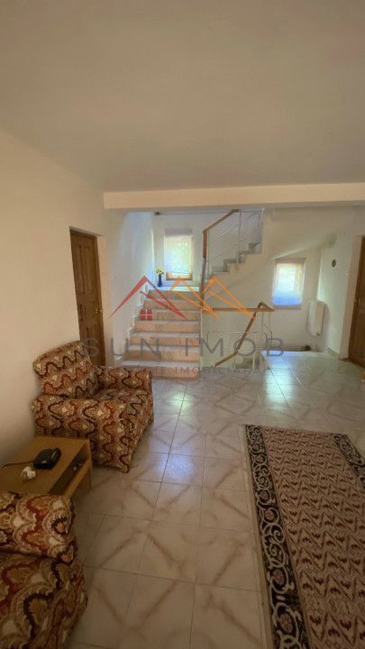 Vila de vanzare, teren 3100 mp, 7 camere, 6 grupuri sanitare, 3 CT, an 1997 - Poză 28