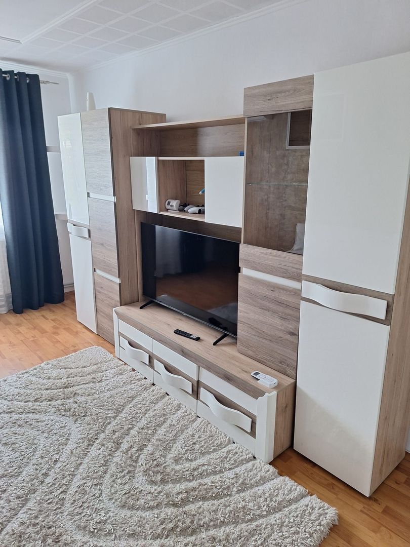 Regim hotelier, 2 camere, Micro 17, 200 lei/noapte - Poză 9