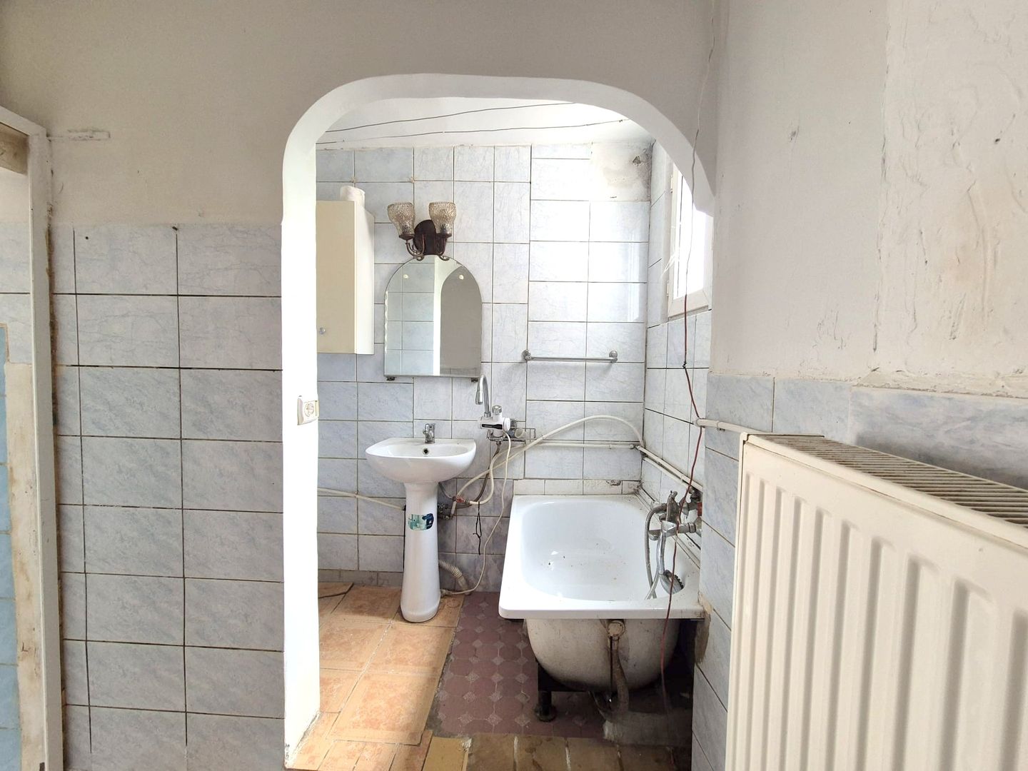 Casa de vanzare pretabila locuinta sau afacere | 13 Septembrie - Poză 12