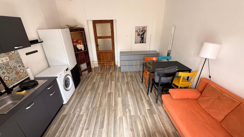 2 camere| apartament la casa-curte comuna| loc de parcare| centrala proprie| - Poză 1