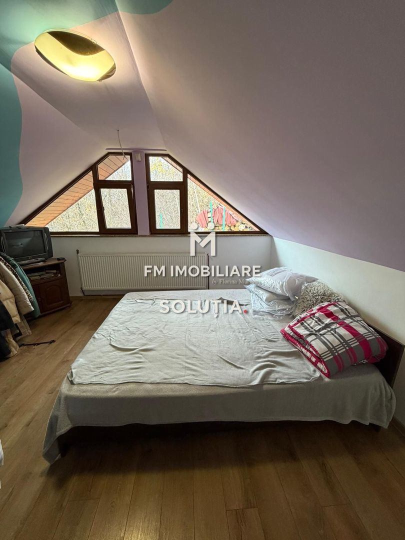 Casă de  vânzare cu vedere panoramică - Poză 19