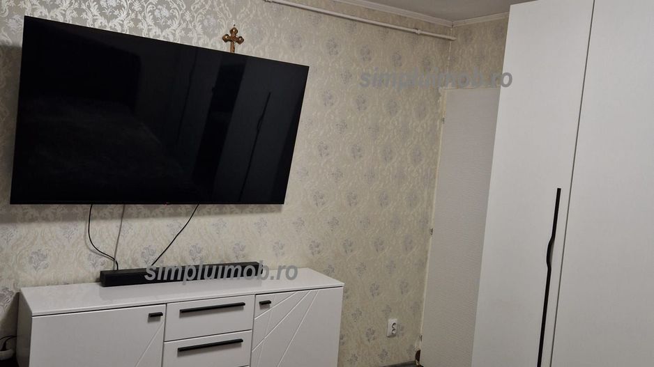 Decomandat 2 Camere Modern Utilat Mobilat - Poză 2