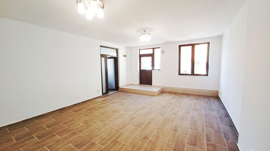 Birou, ultracentral, Oradea, 70 mp, parcare. 155 000 E. Comision 0 - Poză 4