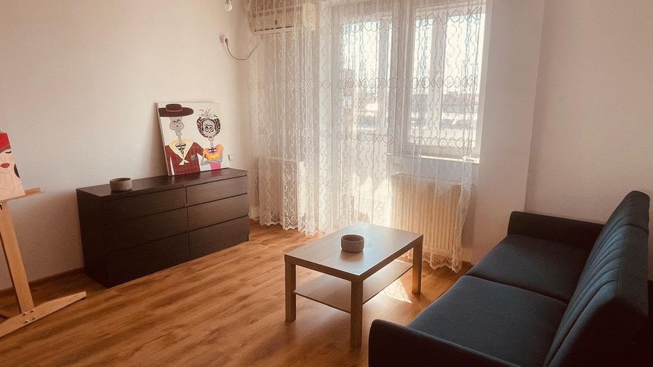 Garsoniera dubla, Aparatorii Patriei - Poză 2