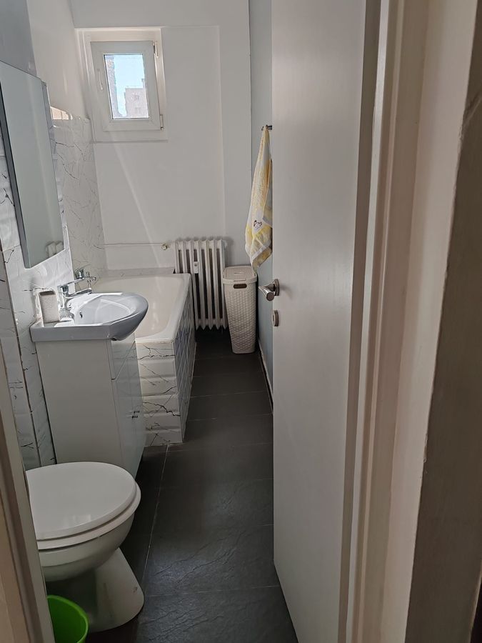 Garsonieră decomandată Titan-Sălăjan, balcon, etaj 2, aproape metrou - Poză 5