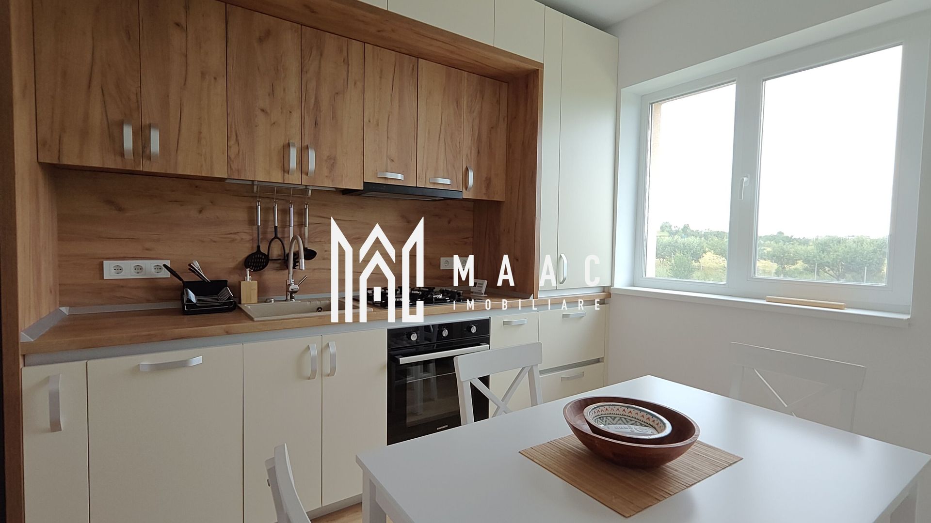 Apartament 3 camere decomandat | Nord-Vest Sibiu | 70 mp, 2 băi, parcare - Poză 1