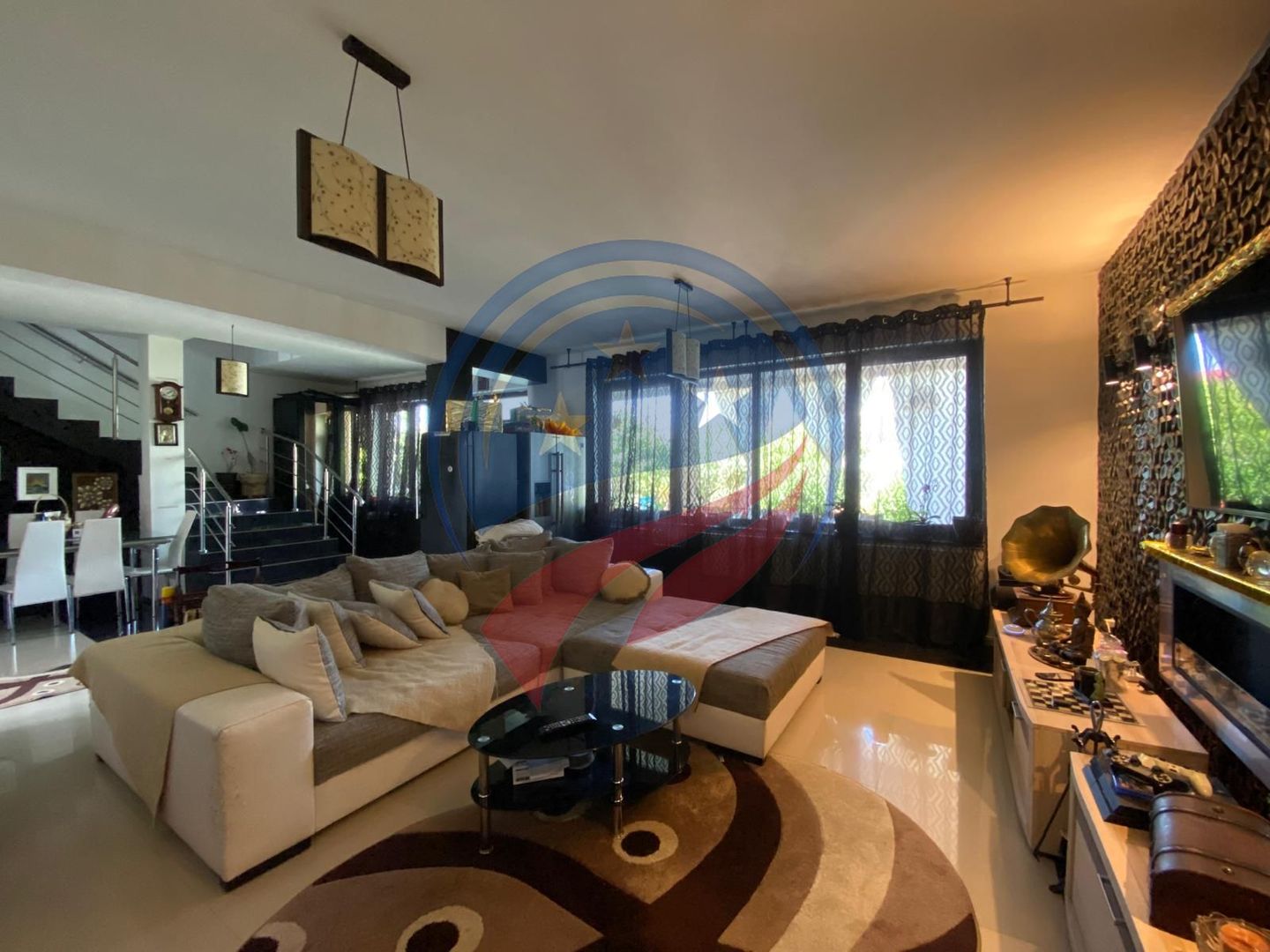 CASA DEOSEBITA APROAPE DE PROMENADA IN EUROCARTIER - Poză 4