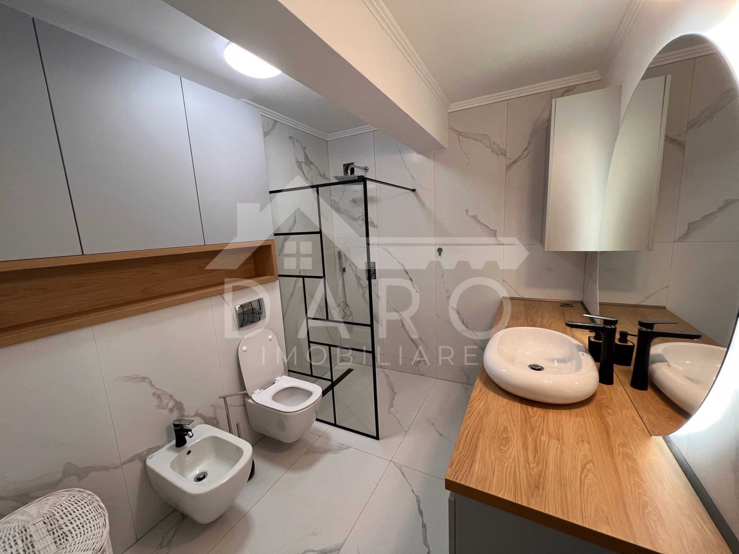 Dau in chirie 2 camere - lux - loc de parcare inclus - Poză 7