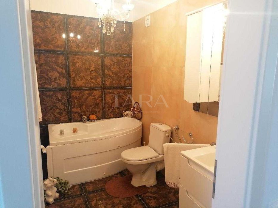 Apartament cu 3 camere, 2 băi, 2 balcoane și parcare, zona Zorilor. - Poză 7