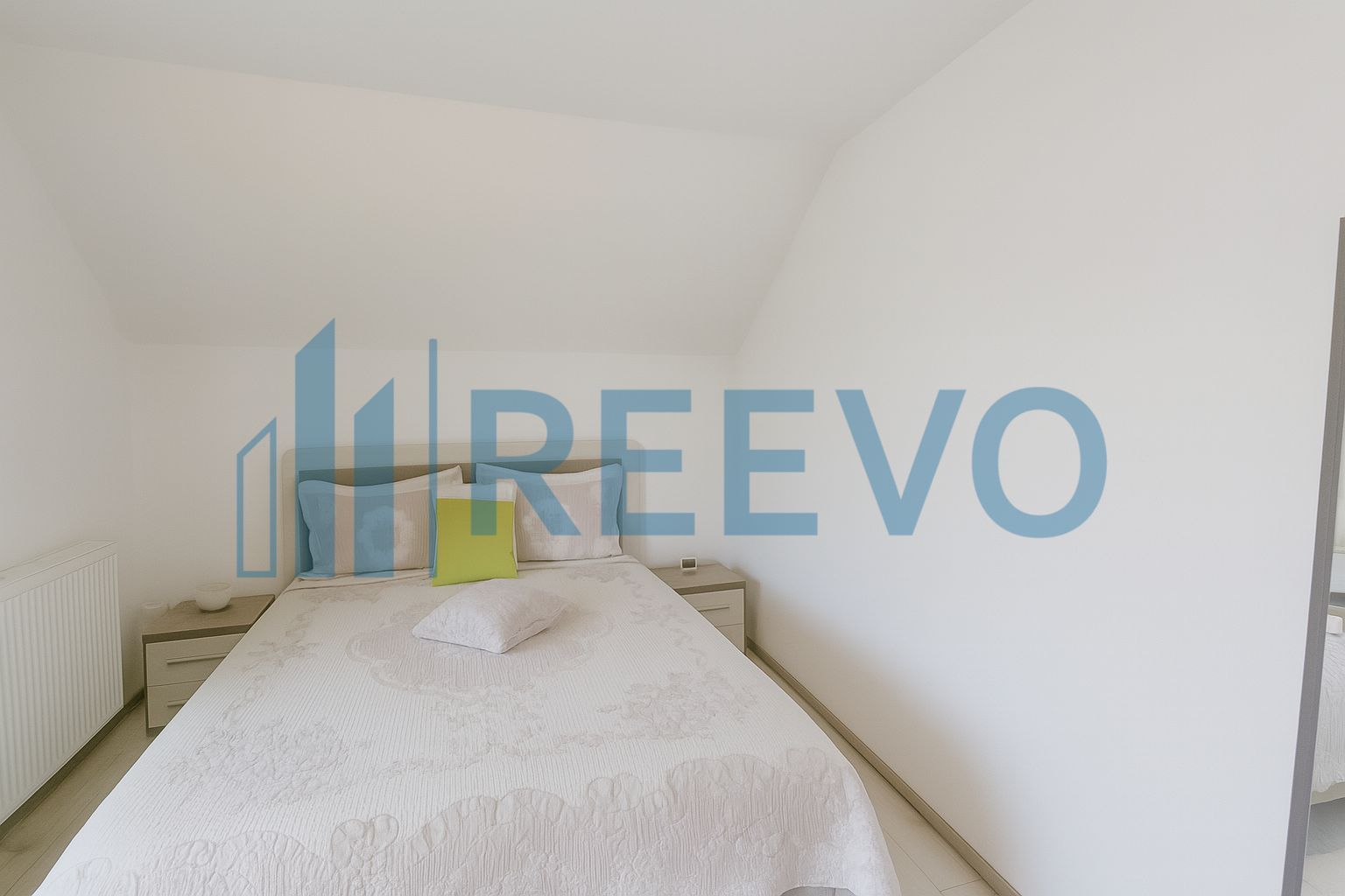 Proprietate Premium cu Două Case și Piscină în Hemeiuș - Poză 15