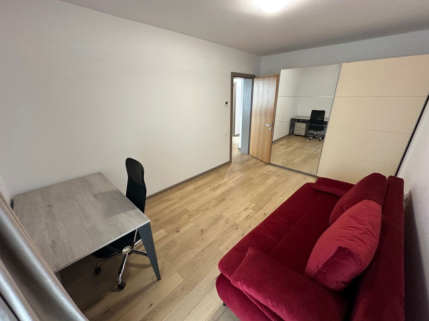 Apartament bloc nou 4 camere - parcare subterana - Poză 12
