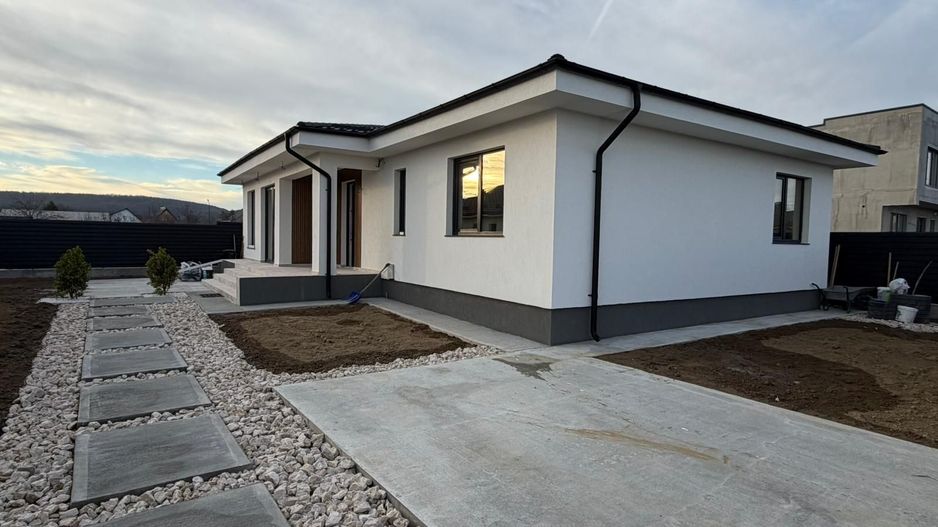 Casa noua de vanzare Smeura 185 K - Poză 3